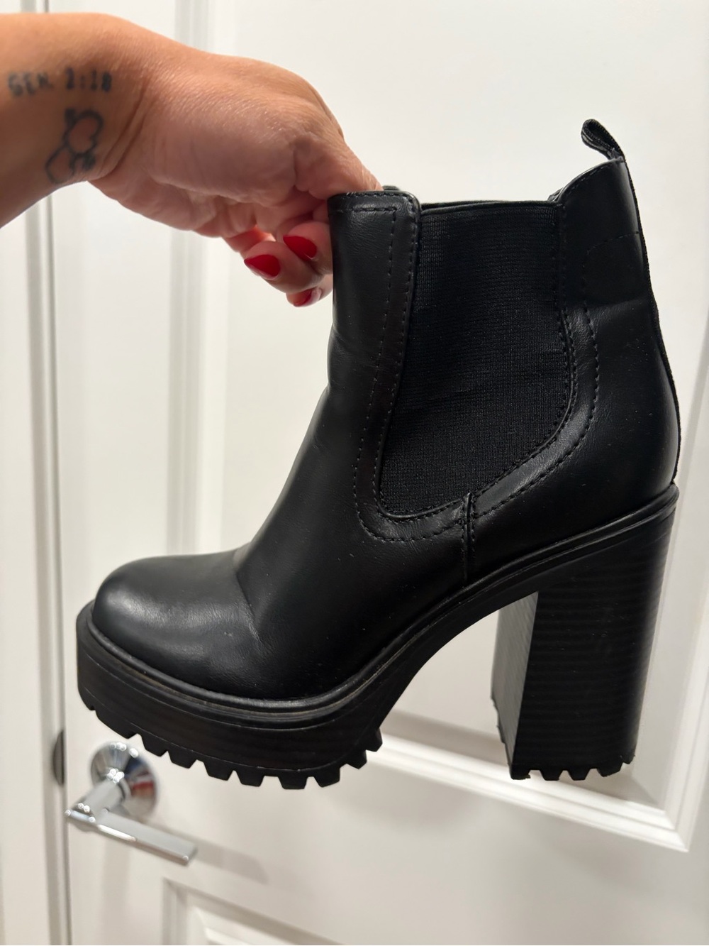 Chelsea Platform Booties - Black